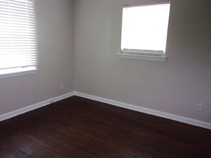 2317 Julia Ave #1 - Photo 6 of 11