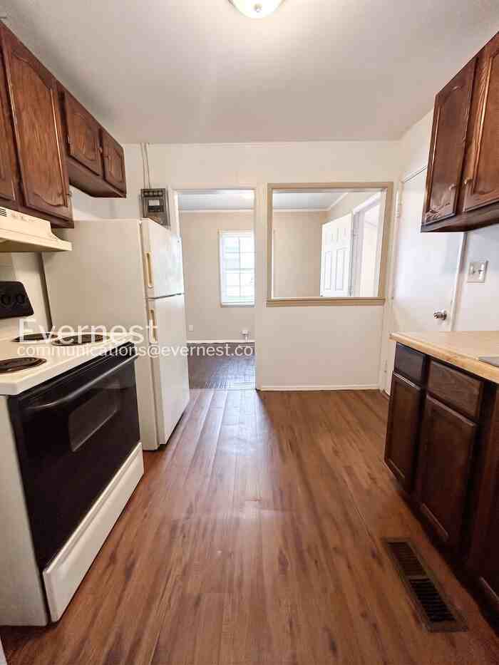 1242 Addison Ave - Photo 5 of 22