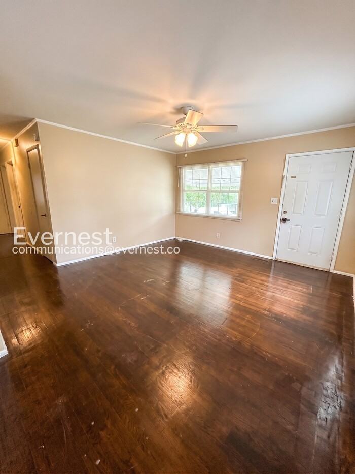 1242 Addison Ave - Photo 7 of 22