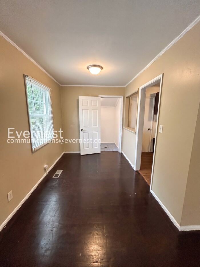 1242 Addison Ave - Photo 7 of 21