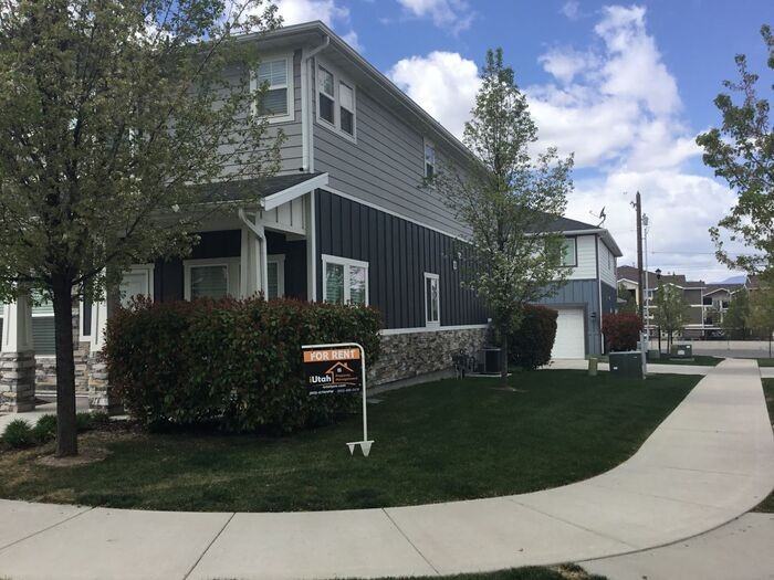 8258 S 180 E - Photo 2 of 28