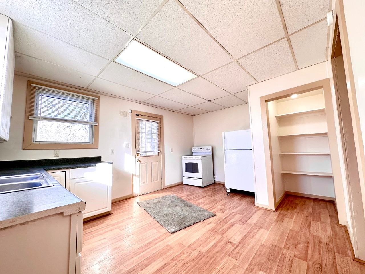 8 W Lutton St #NA - Photo 2 of 14