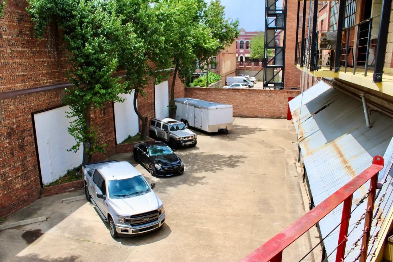 710 Crockett St #716 - Photo 2 of 10