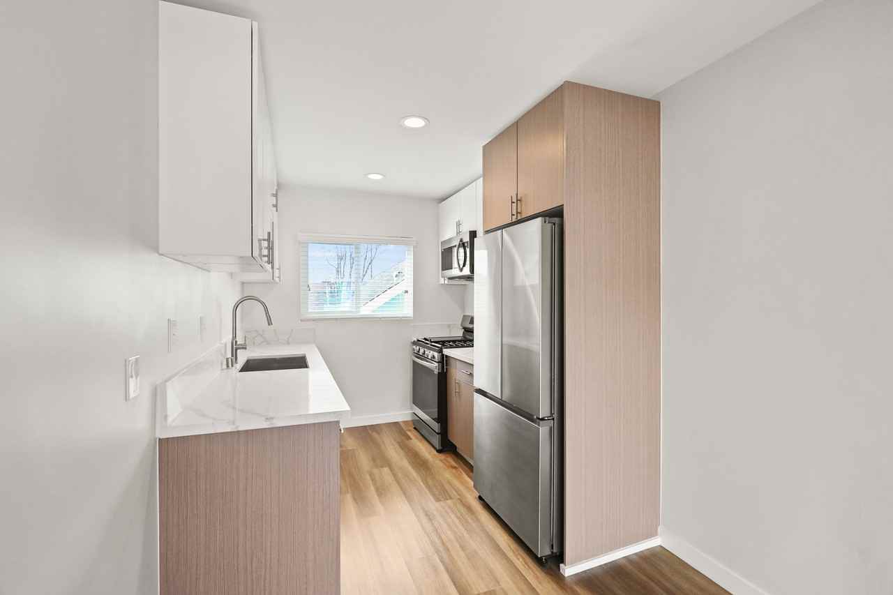 1358 W 36th St #4 - Photo 3 of 17