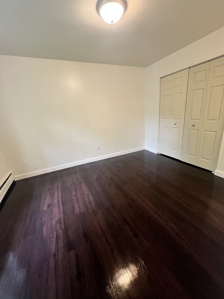 2646 Harrison Ave #4 - Photo 5 of 6