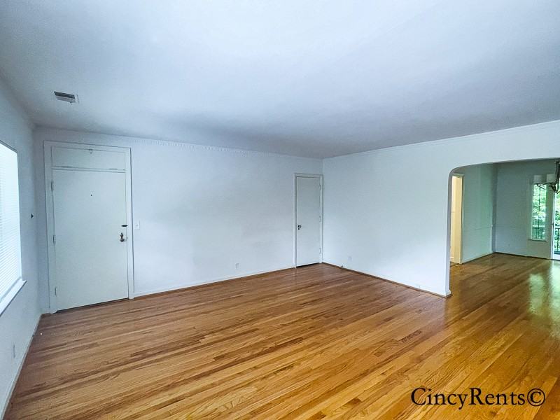 1118 Delta Ave #4 - Photo 5 of 23