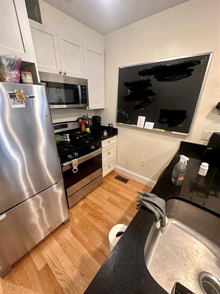 26 Putnam St #1 - Photo 2 of 15