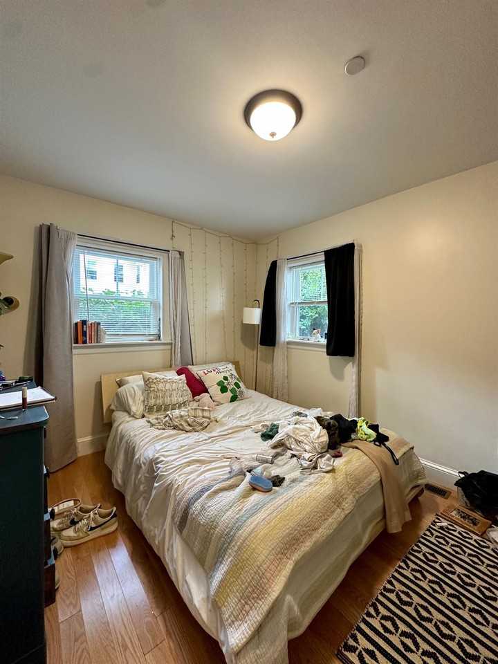 26 Putnam St #1 - Photo 4 of 15