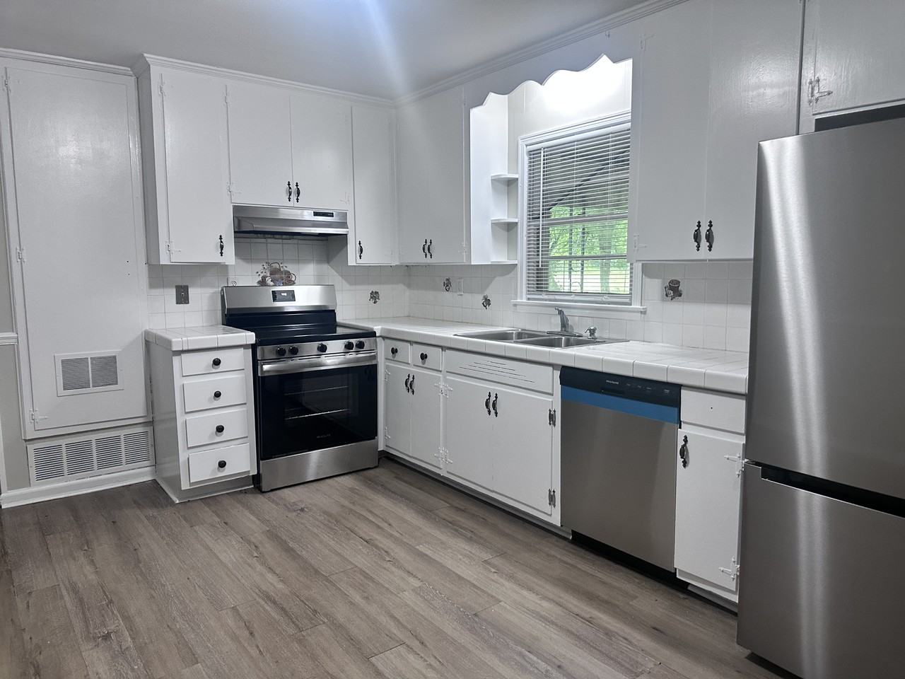 908 Greg Dr #NA - Photo 5 of 10