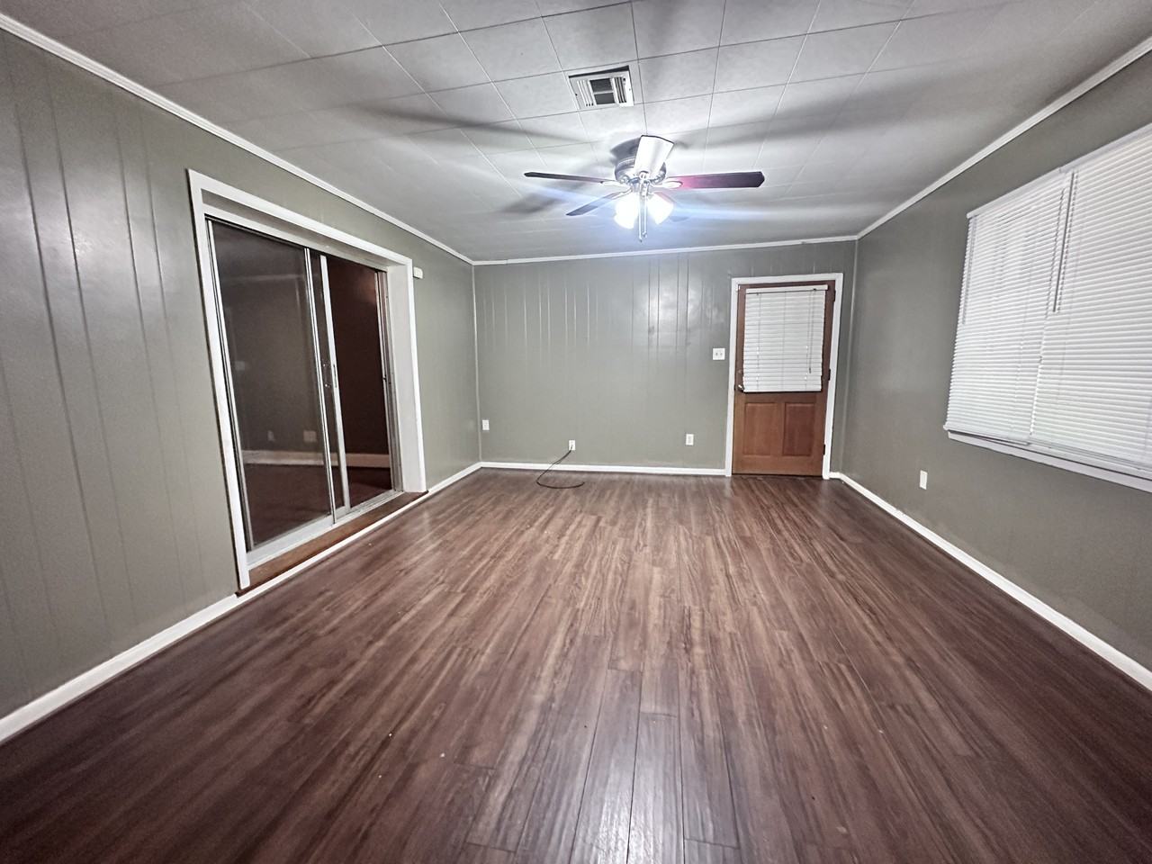3556 Honeysuckle Rd #NA - Photo 6 of 8