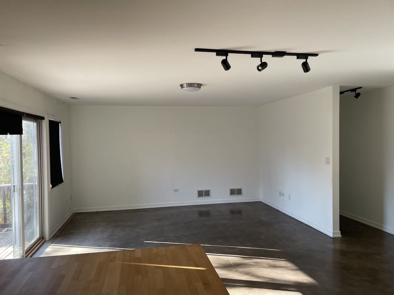 411 Park Ave #B - Photo 4 of 10