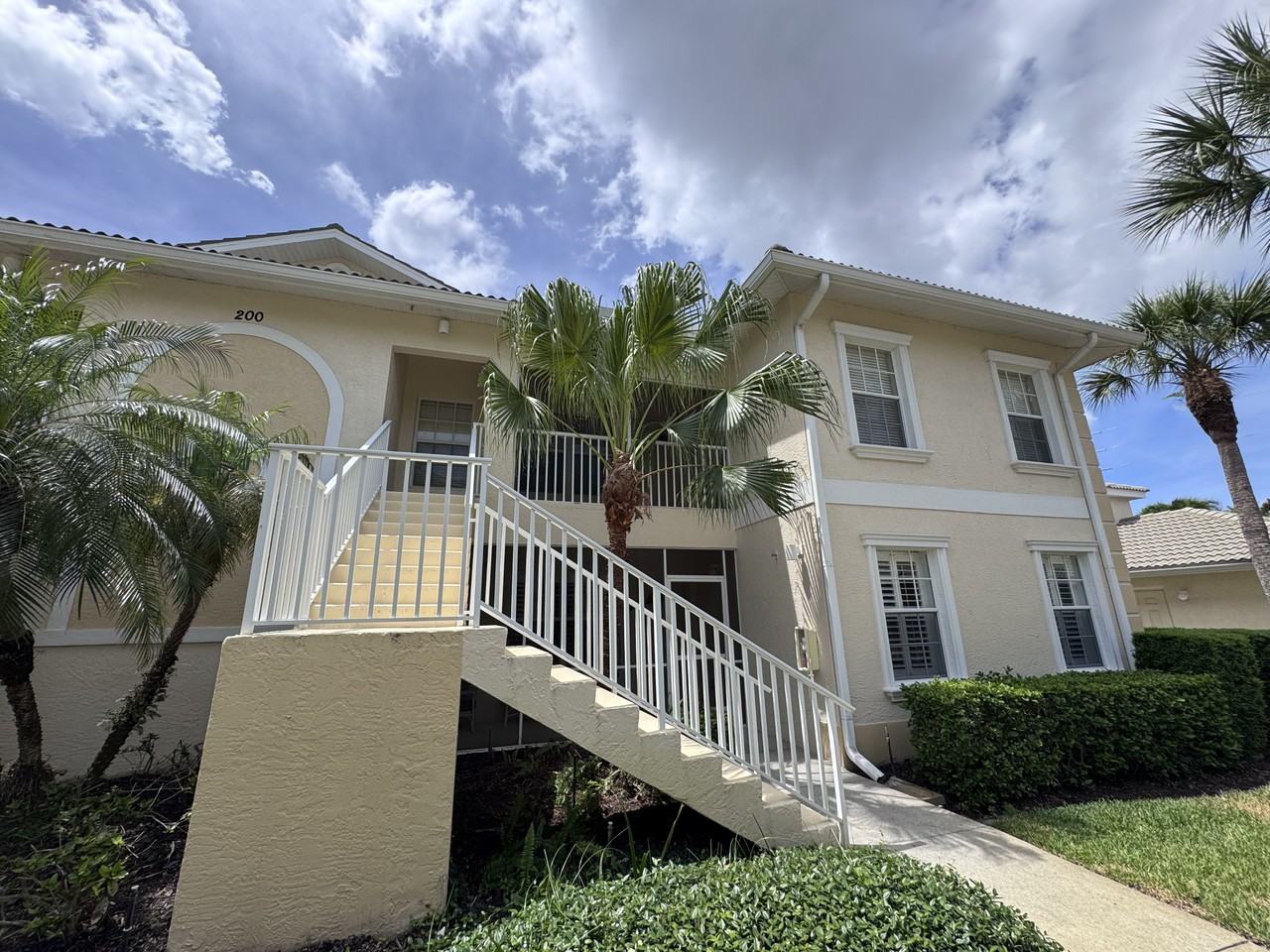 200 Mirabella Cir #204