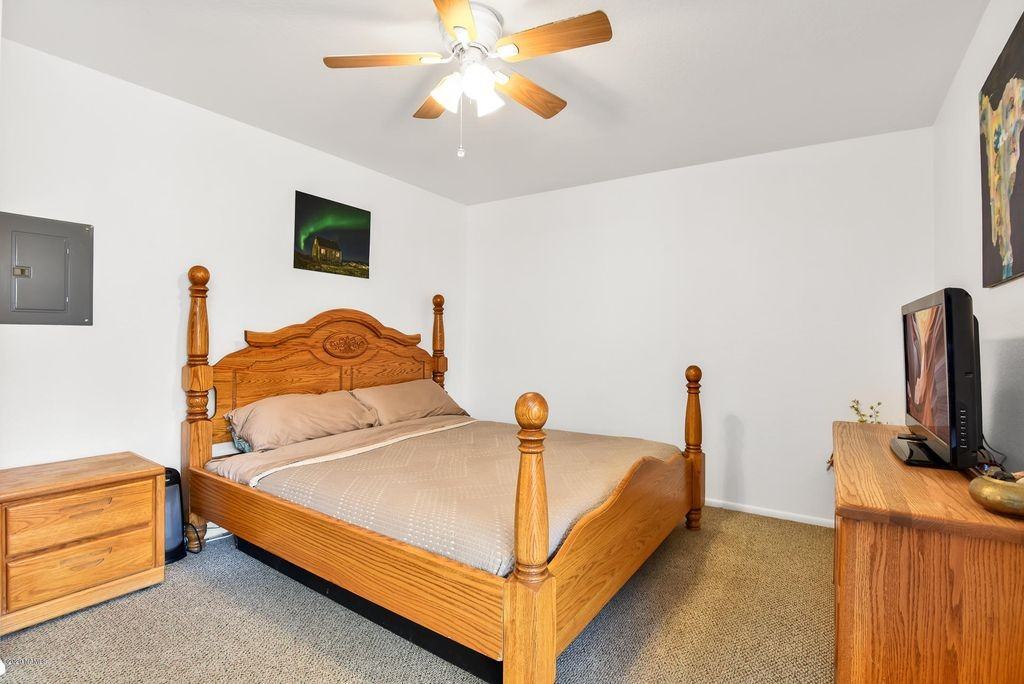 1000 N Beaver St #107 - Photo 5 of 8
