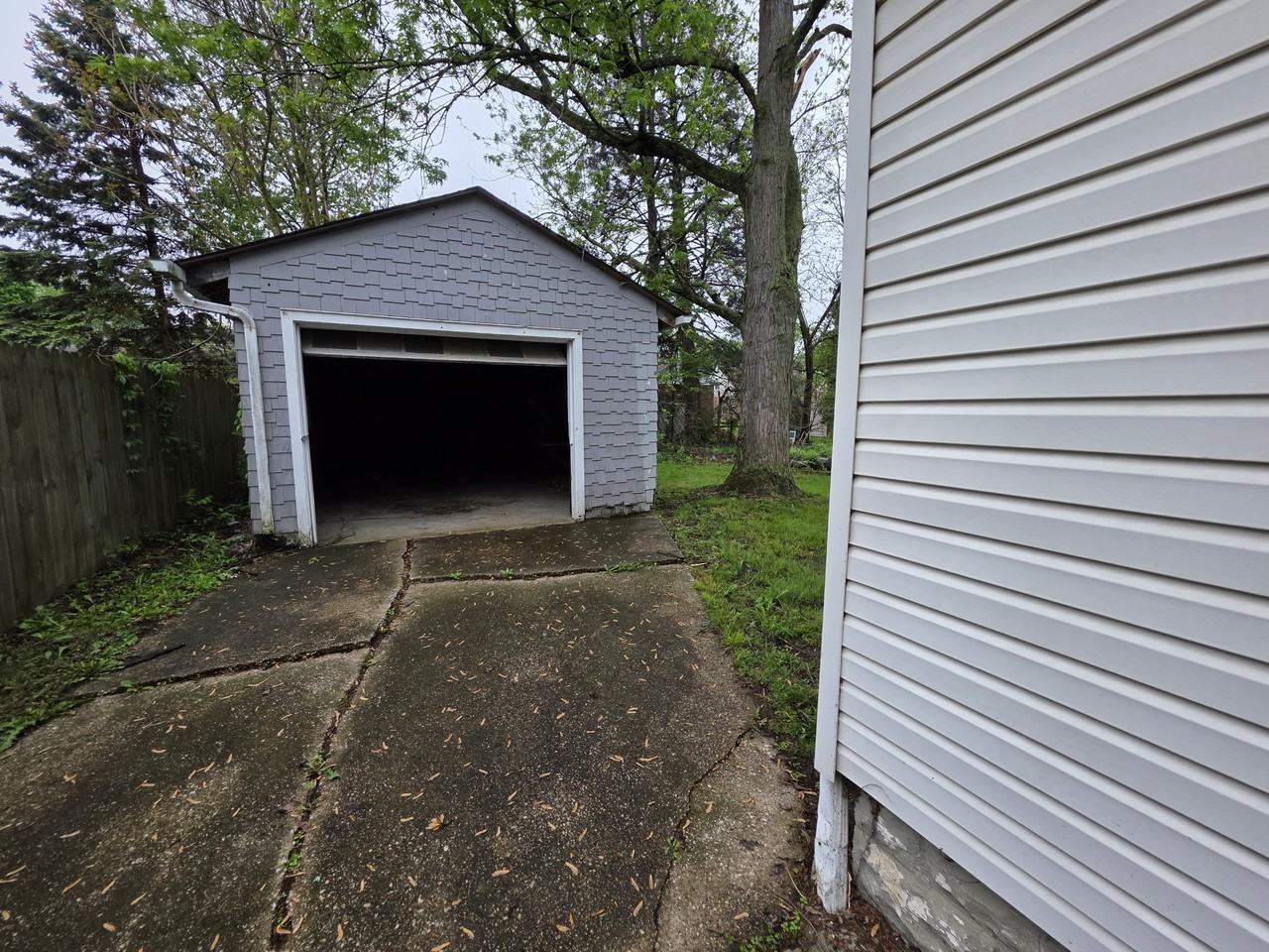 760 Lakewood Blvd #NA - Photo 2 of 13