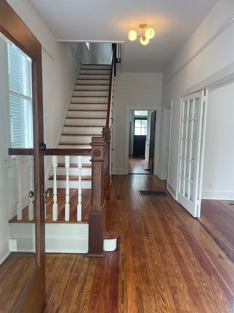 718 E Henry St #NA - Photo 4 of 26