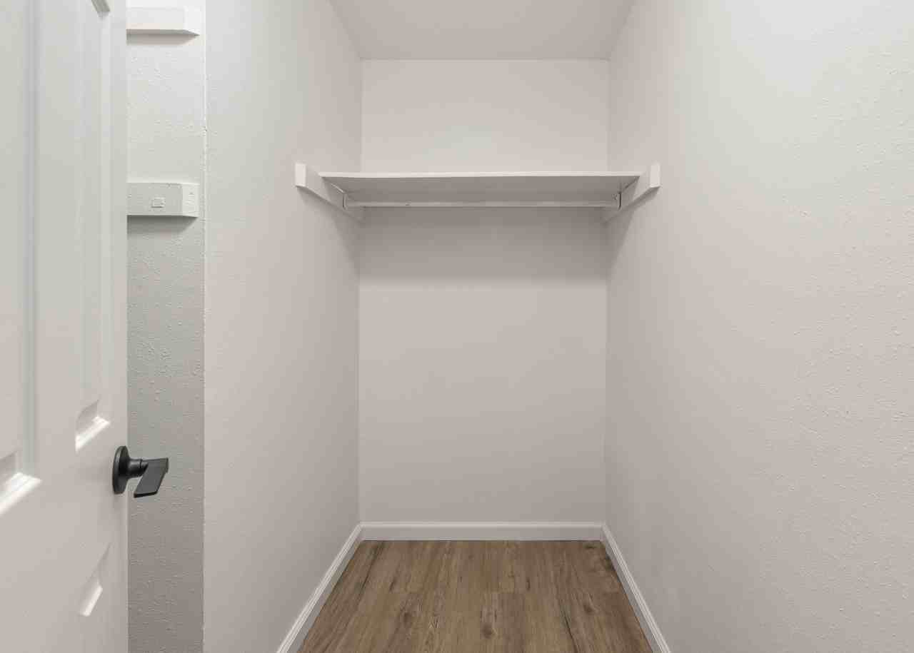 1815 Clements Ave #D201 - Photo 6 of 9