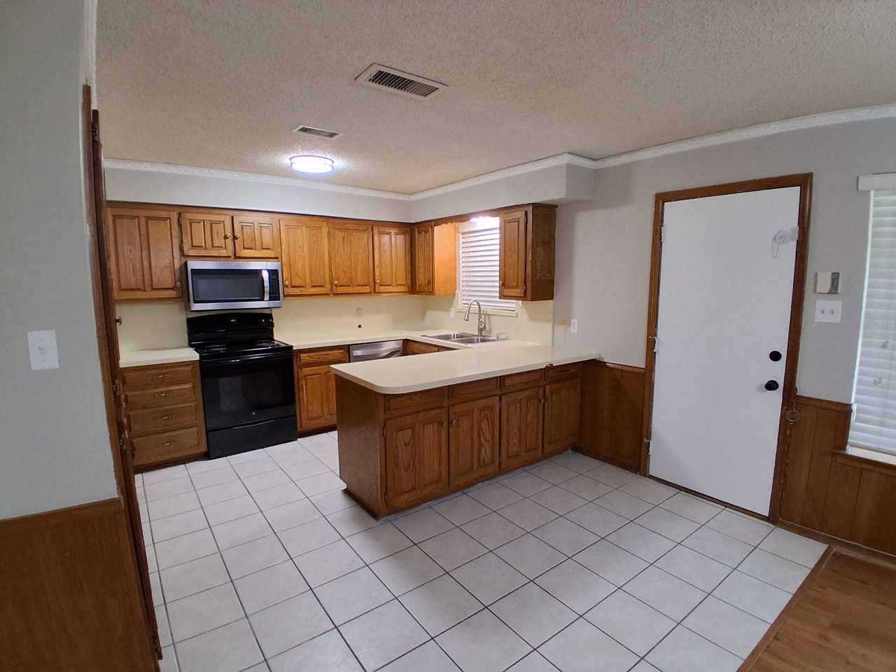 2802 S Fielder Rd #A - Photo 3 of 12