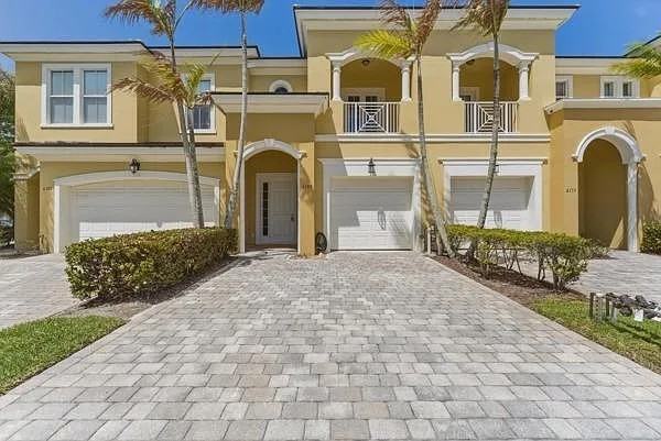 6109 Nw Kendra Ln #NONE