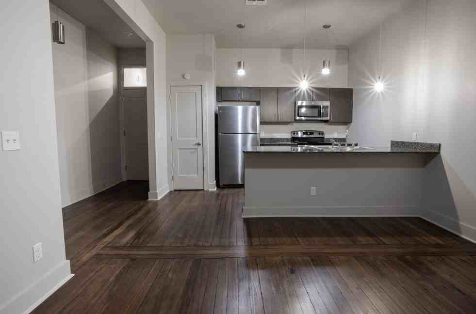 324 E 6th St #204 - Photo 2 of 3