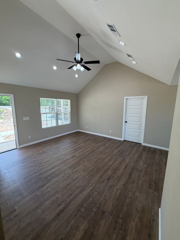 1909 Aimwell Rd - Photo 3 of 25
