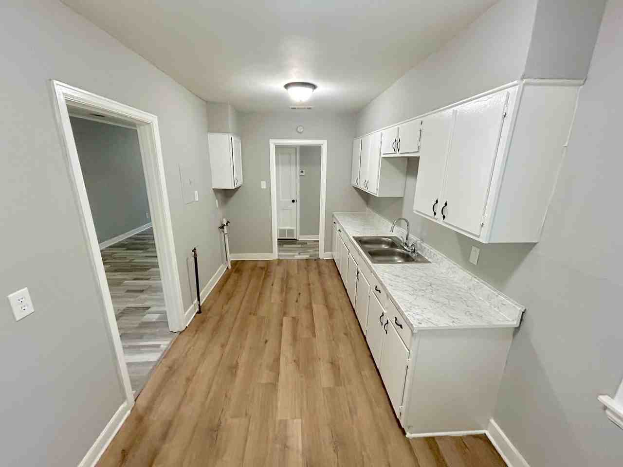 3585 Mayfair Ave - Photo 3 of 12