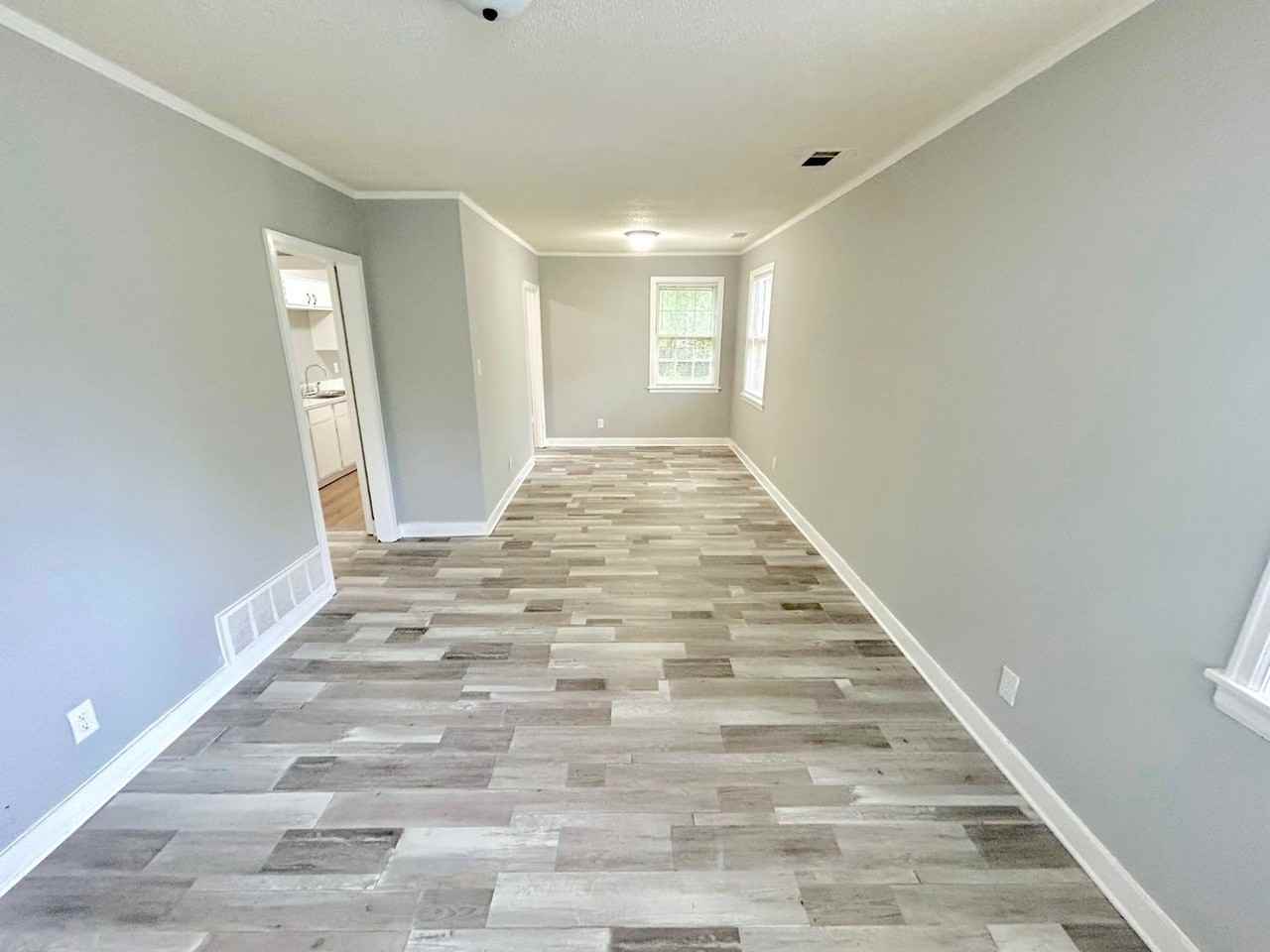 3585 Mayfair Ave - Photo 7 of 12