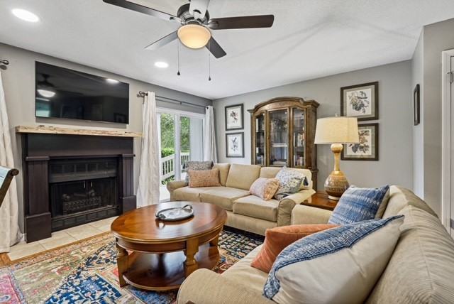 250 Highpoint Dr #250 - Photo 3 of 13