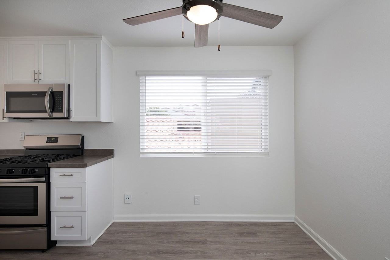 Villas at Carlsbad - Photo 5 of 37