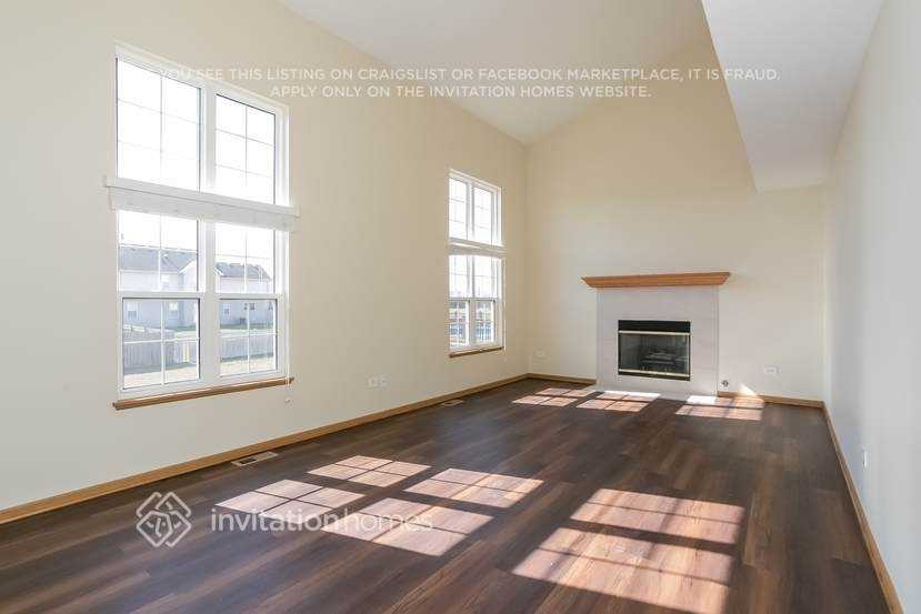 4747 W Tulip Ave - Photo 3 of 17
