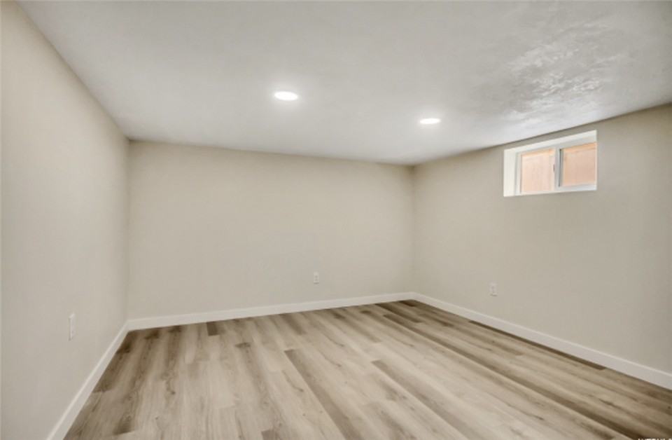 737 E Jepson Ave - Photo 4 of 19