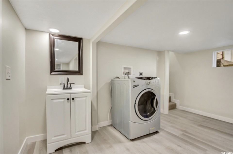 737 E Jepson Ave - Photo 5 of 19