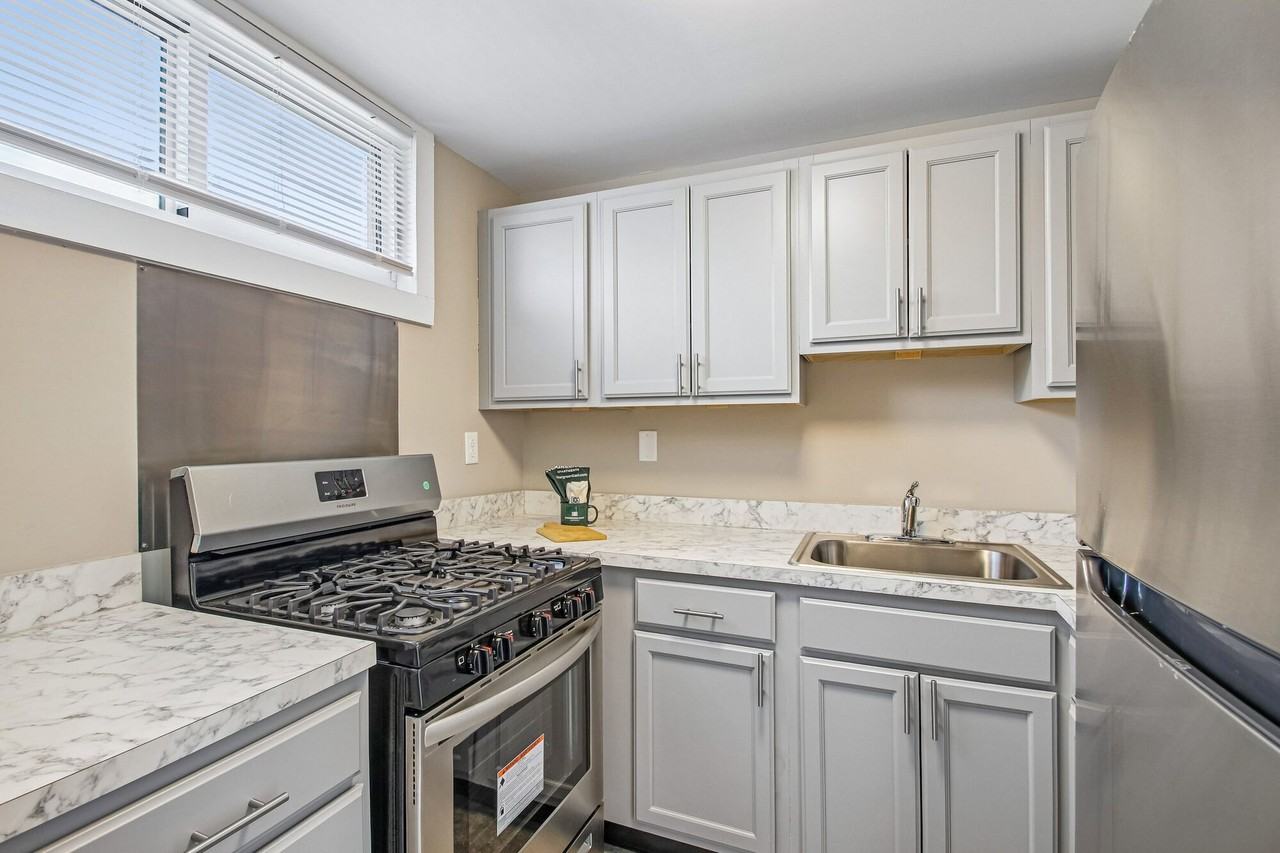 Evergreen East - Photo 3 of 24