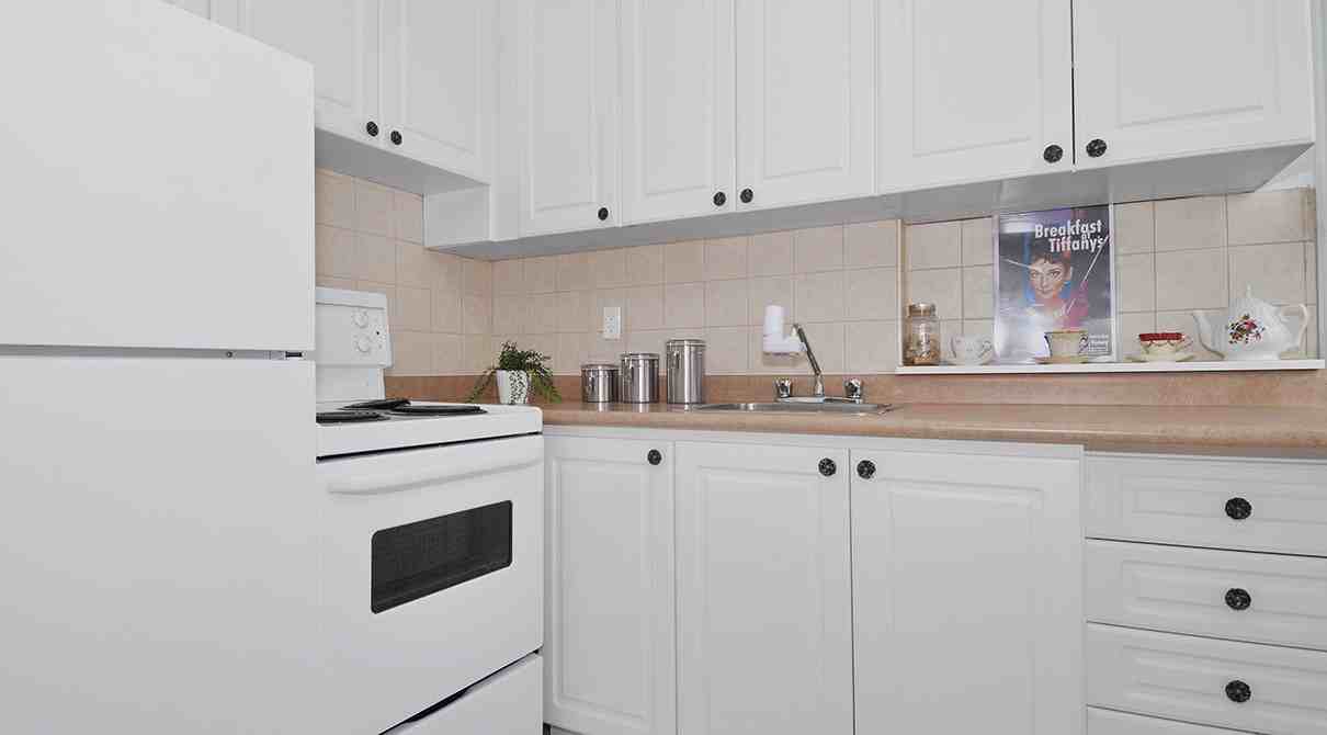 214 St. George - Photo 6 of 10