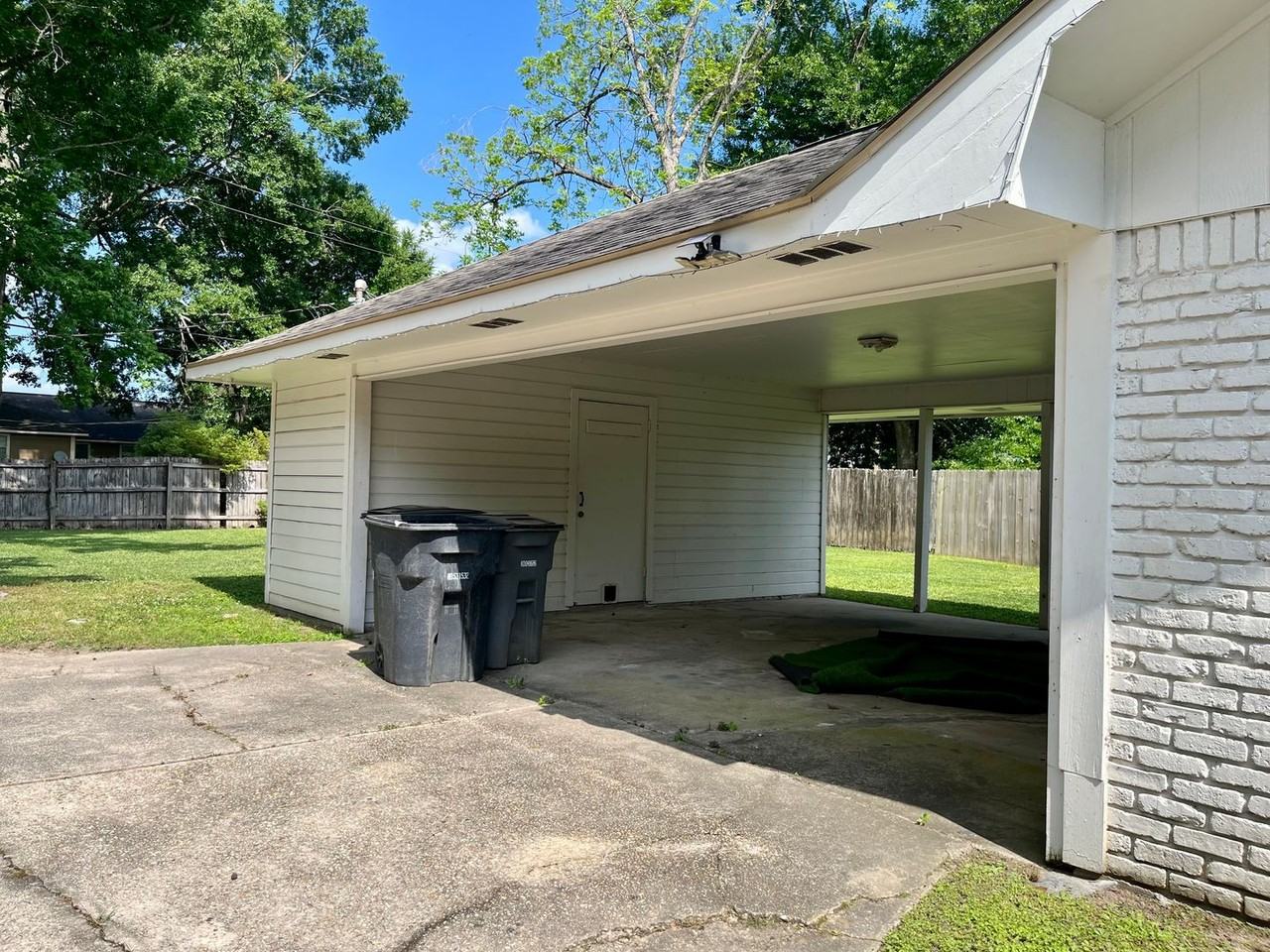 11351 Moultrie Ave - Photo 3 of 5