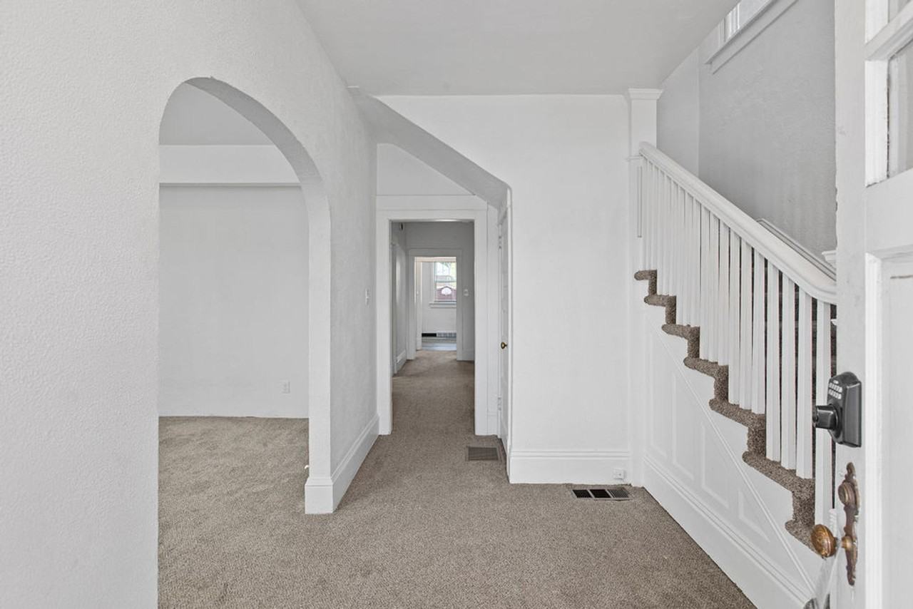 1615 11th Ave - Photo 2 of 50