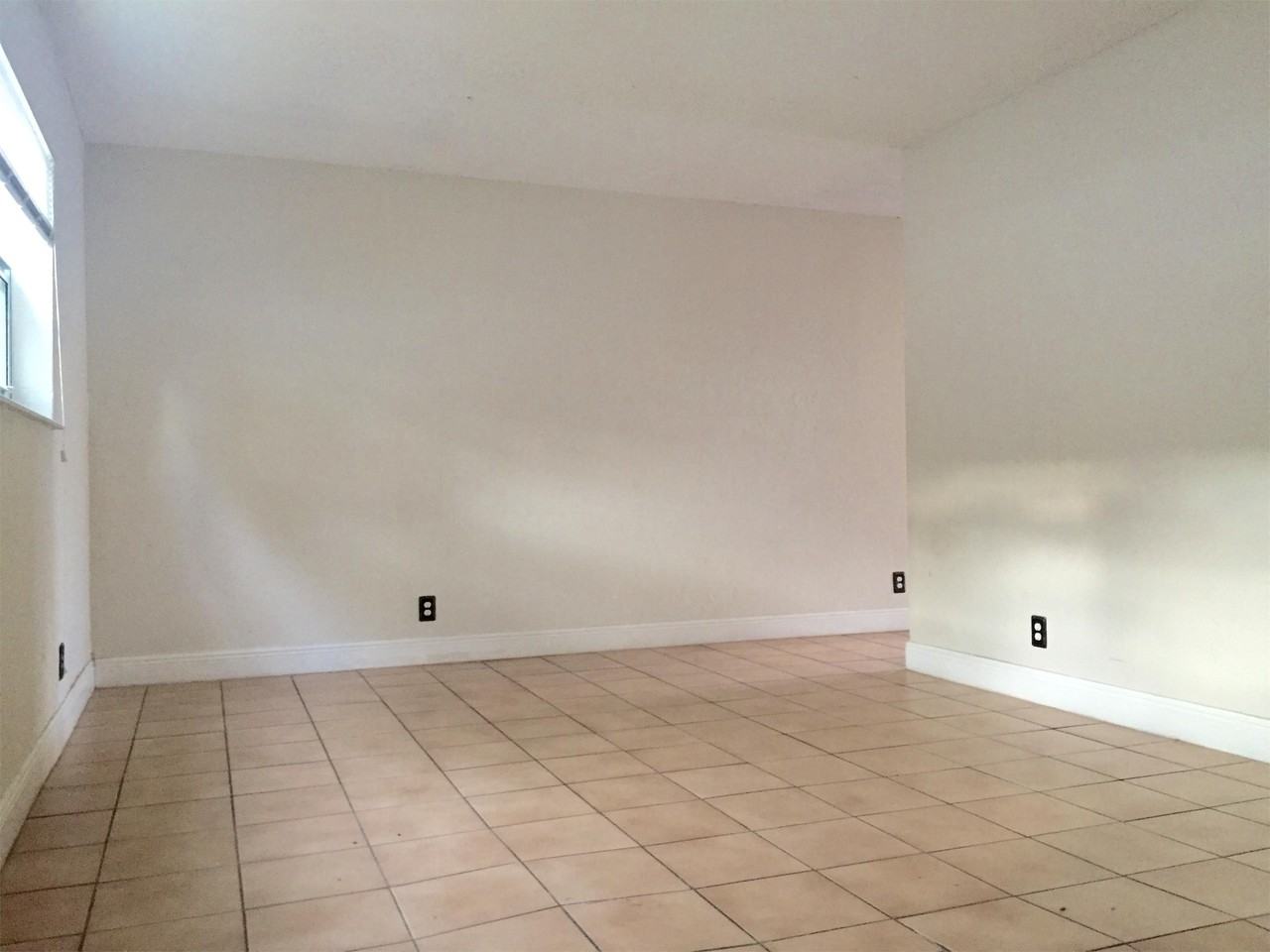4061 N Dixie Hwy #516 - Photo 4 of 16