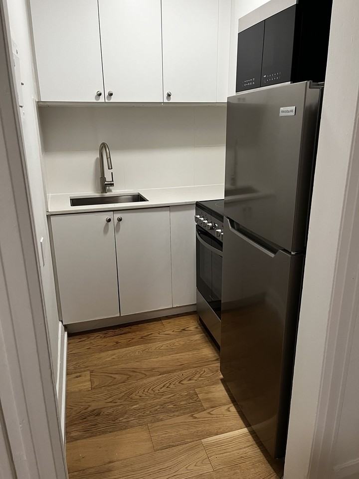 143 - 145 Arlington Avenue - Photo 2 of 38