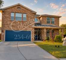 featured image of 4809 Willamette Ln