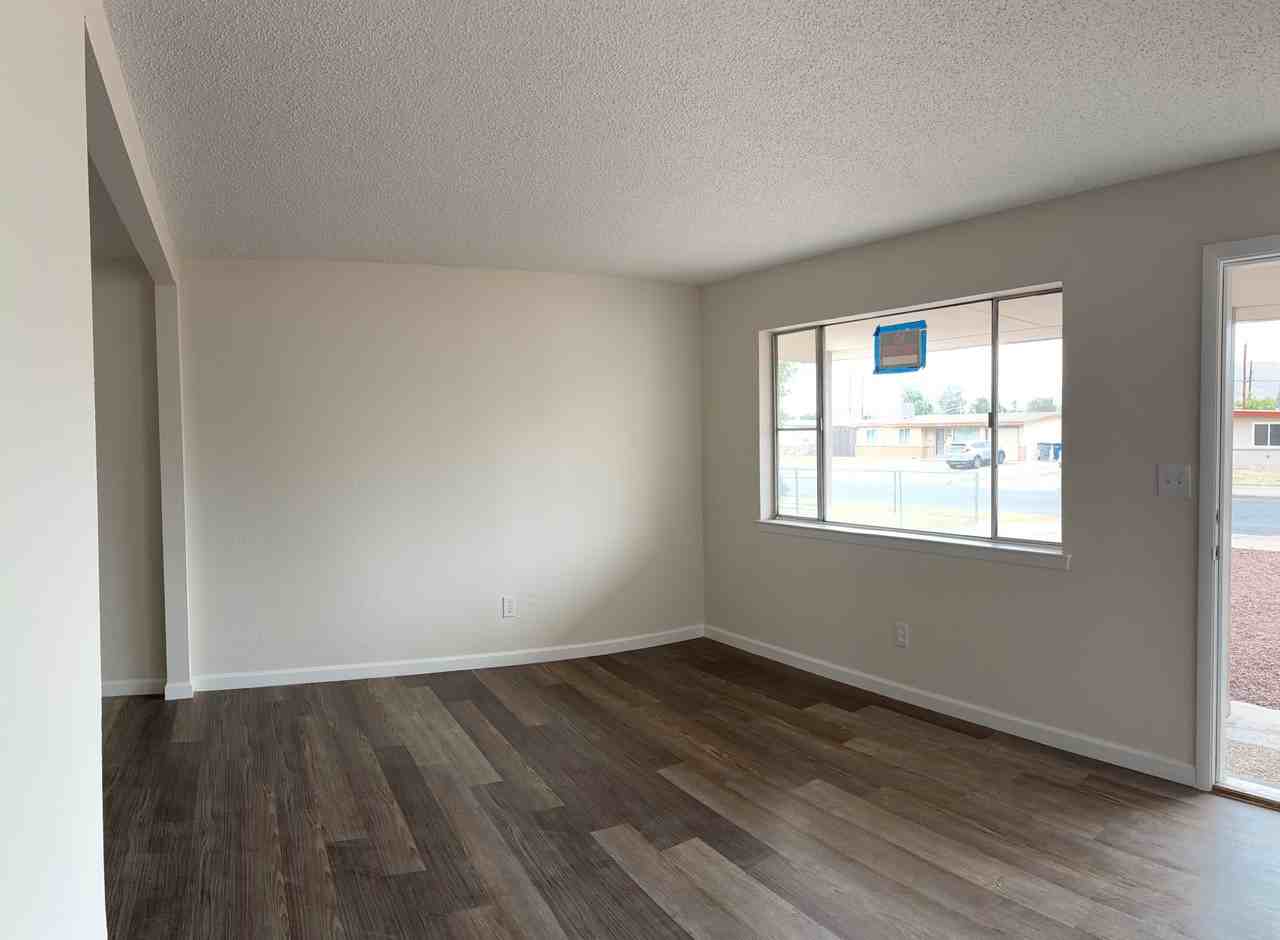 5163 Mace St #1 - Photo 3 of 17