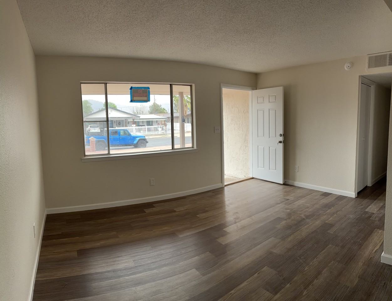 5163 Mace St #1 - Photo 4 of 17