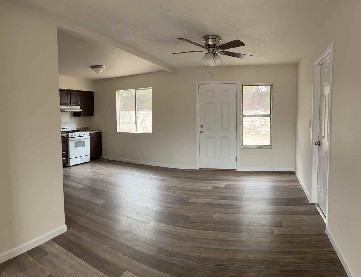 5163 Mace St #1 - Photo 5 of 17