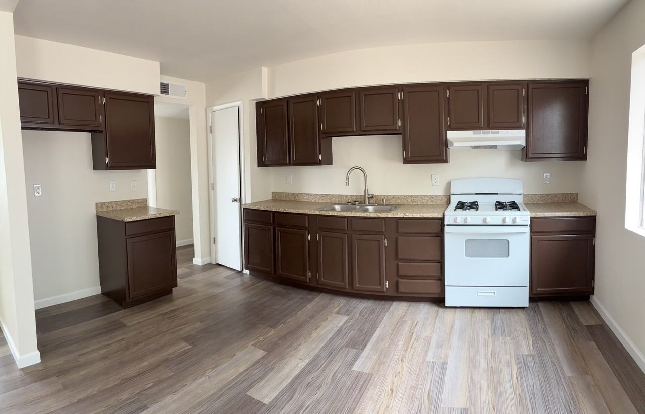 5163 Mace St #1 - Photo 7 of 17