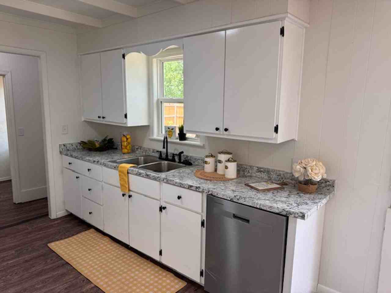 2917 Shirley Ln - Photo 7 of 15