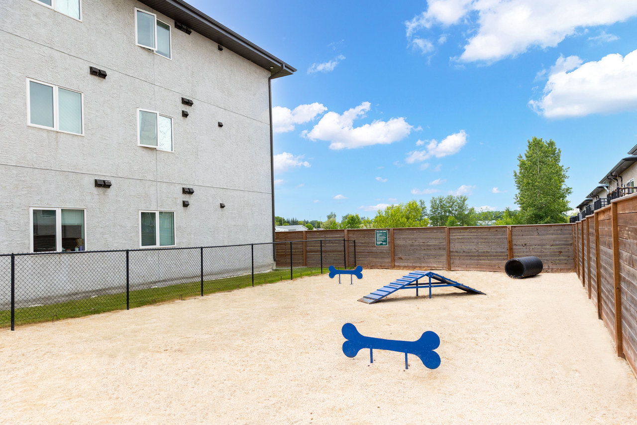 Platinum Ridge - Photo 4 of 18