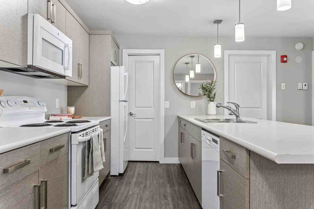 Platinum Ridge - Photo 6 of 18