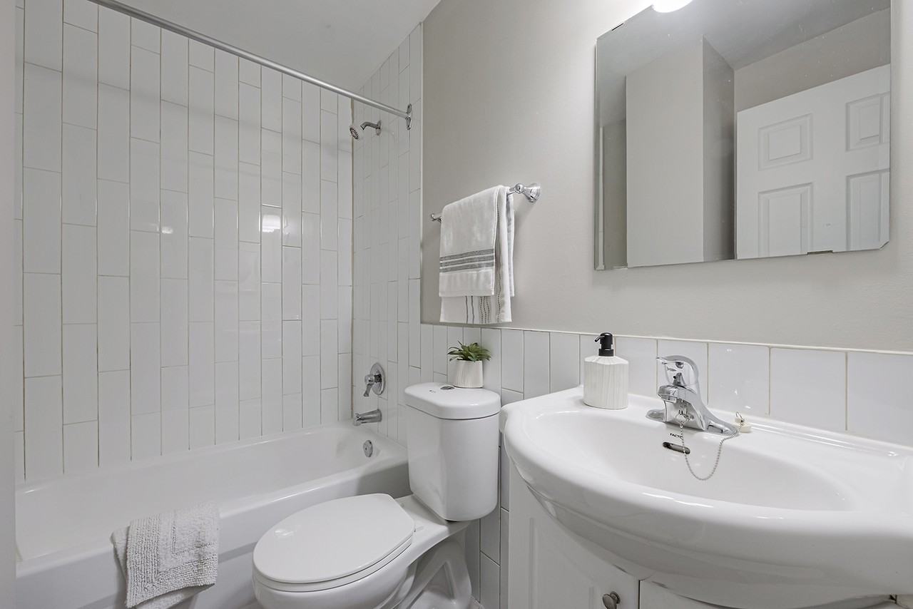 Sherwood Apartments - Photo 4 of 12