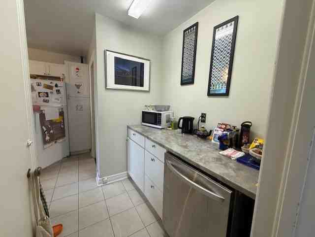 160 Mountbatten Avenue - Photo 7 of 16