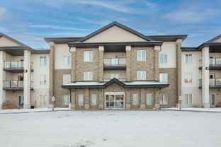 80A Kelloway Cres - Photo 1 of 1