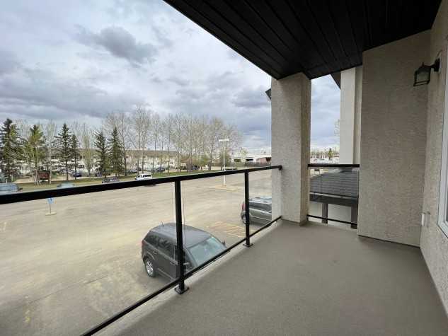 80A Kelloway Cres - Photo 5 of 11