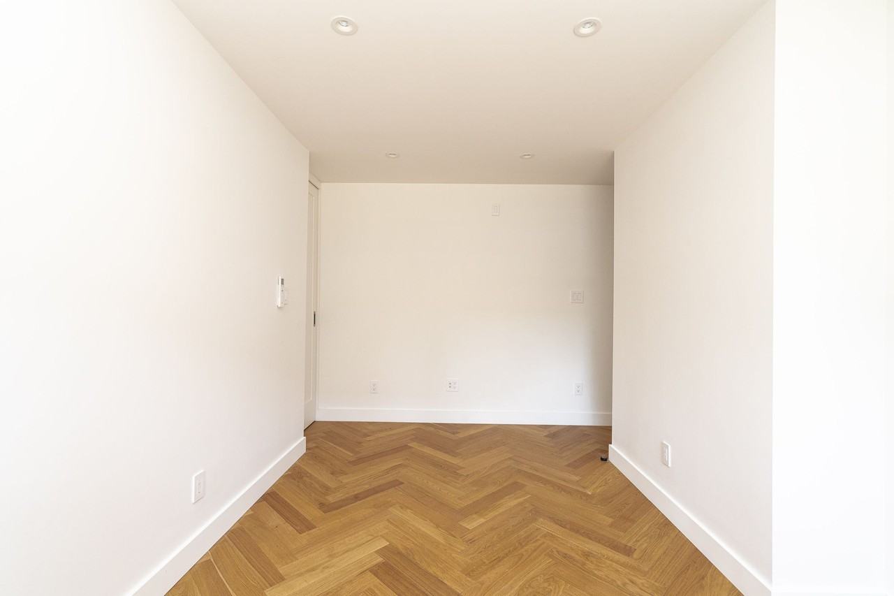 1510 Bathurst Street - Photo 7 of 13